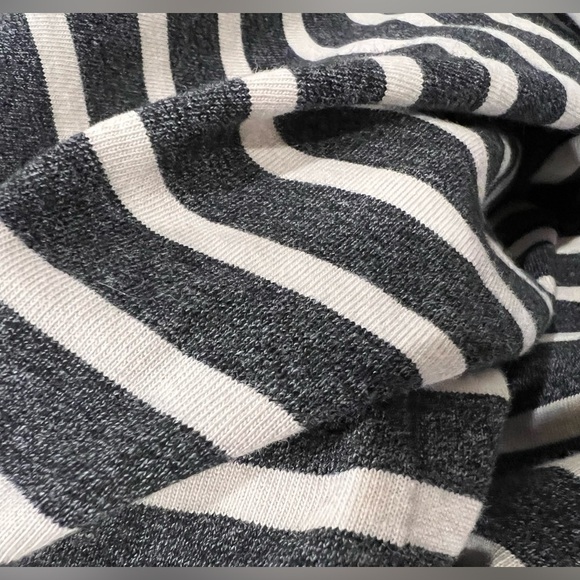 Striped Black and White Women's J. Crew Cotton Long Sleeve Top Casual Relaxed - Picture 4 of 8